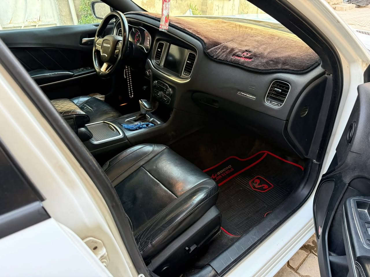 يا الله البيع او مواوس
رقم بغداد انكليزي ابسمي موديل 16محرك 3.600

فووووول عده فتحه 

تشغيل عن بعد  

كشنات جلد

شاشه كبيره

دمام 

شفتات

تحكم فول

حساس

خزان ميموري

منضومه زنون

صدر جيد

باتري جديد 

تخم تاير جديد

كشن تبريد+

تدفئة 

ستيرن تدفئة 

سياره كانت فور ويل حالين تو ويل 

السعر170


**إذا كنت صاحب هذا الإعلان وتريد حذفه لأي سبب، رجاءا أرسل رسالة إلى الدعم الفني**