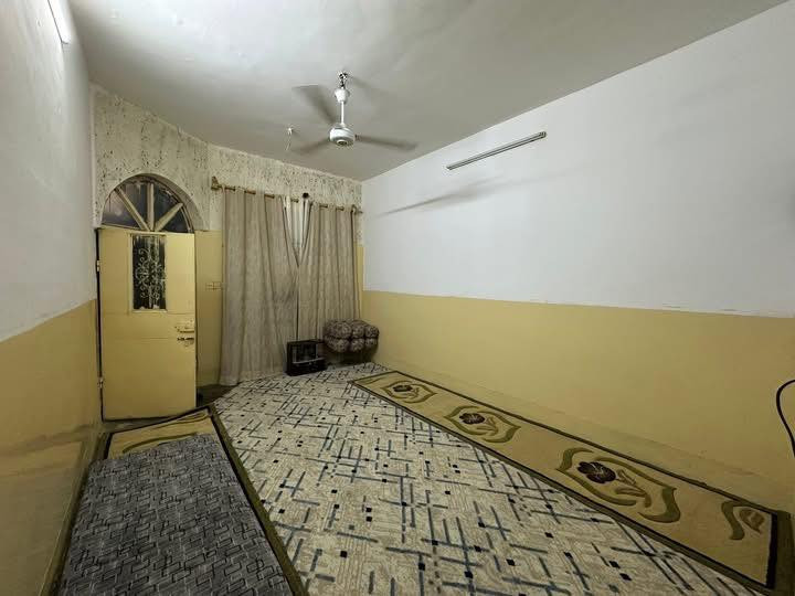 دارين للبيع مساحة الدار الواحد
100 متر 
طابو ملك صرف
في كركوك - حي العسكري - قرب مدرسة بغدا گول
سعر دار الواحد
62 مليون وبي مجال 🔥
وسعر دارين بلكامل
123 مليون وبي مجال 🔥
***********
