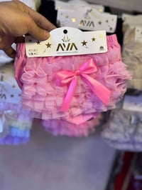 توفر اليوم شورت بناتي دانتيل ملون عرايسي درجة أولى بألوان مختلفة زورون...