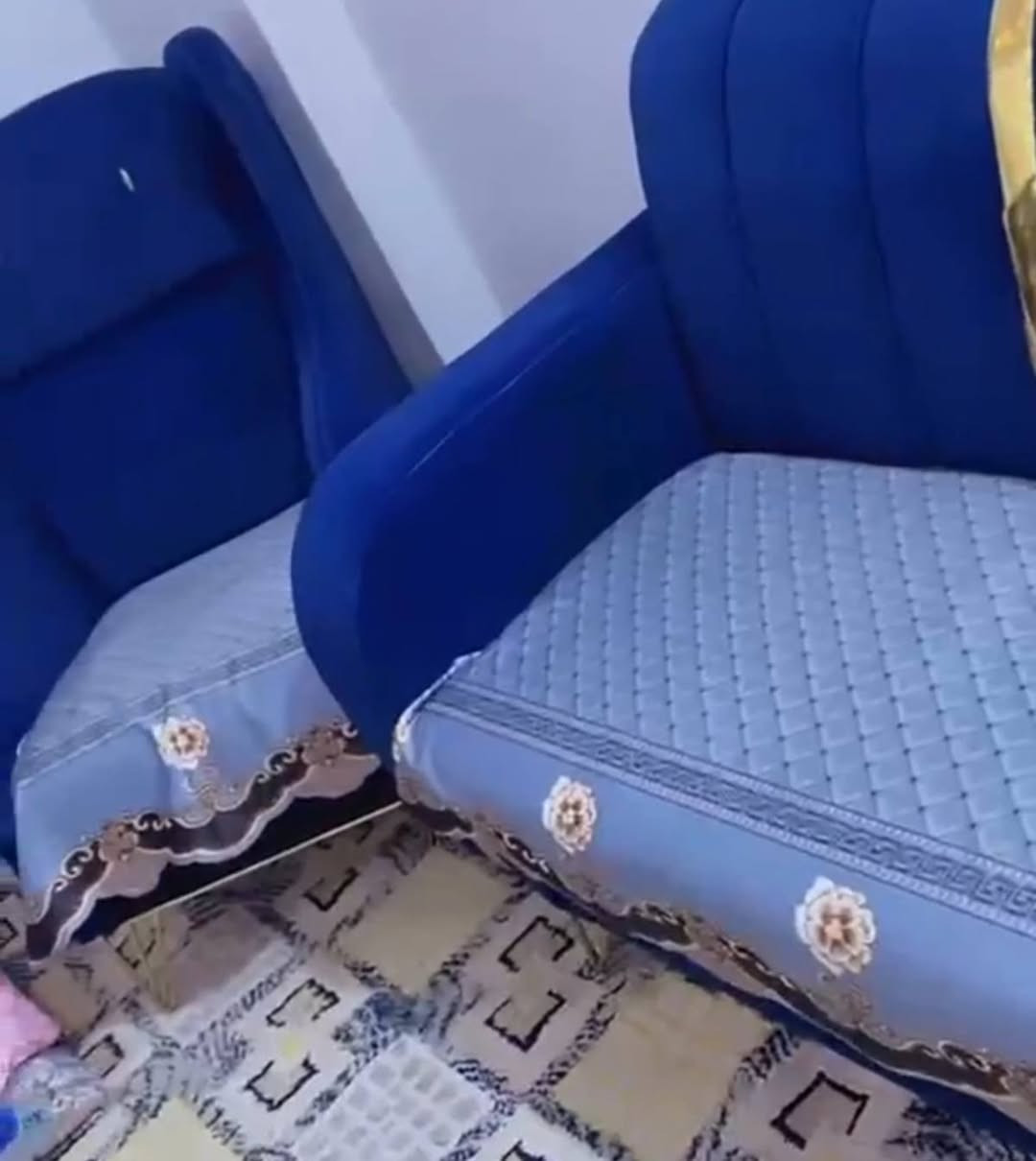 مفرش تخم ملكي بجودة عالية وبسعر كلش مناسب بـ13 الف فقط 😳😍الوجة قديفة ناشف والضهر صوف مانع تزحلق اصلي حجز خاص


**إذا كنت صاحب هذا الإعلان وتريد حذفه لأي سبب، رجاءا أرسل رسالة إلى الدعم الفني**