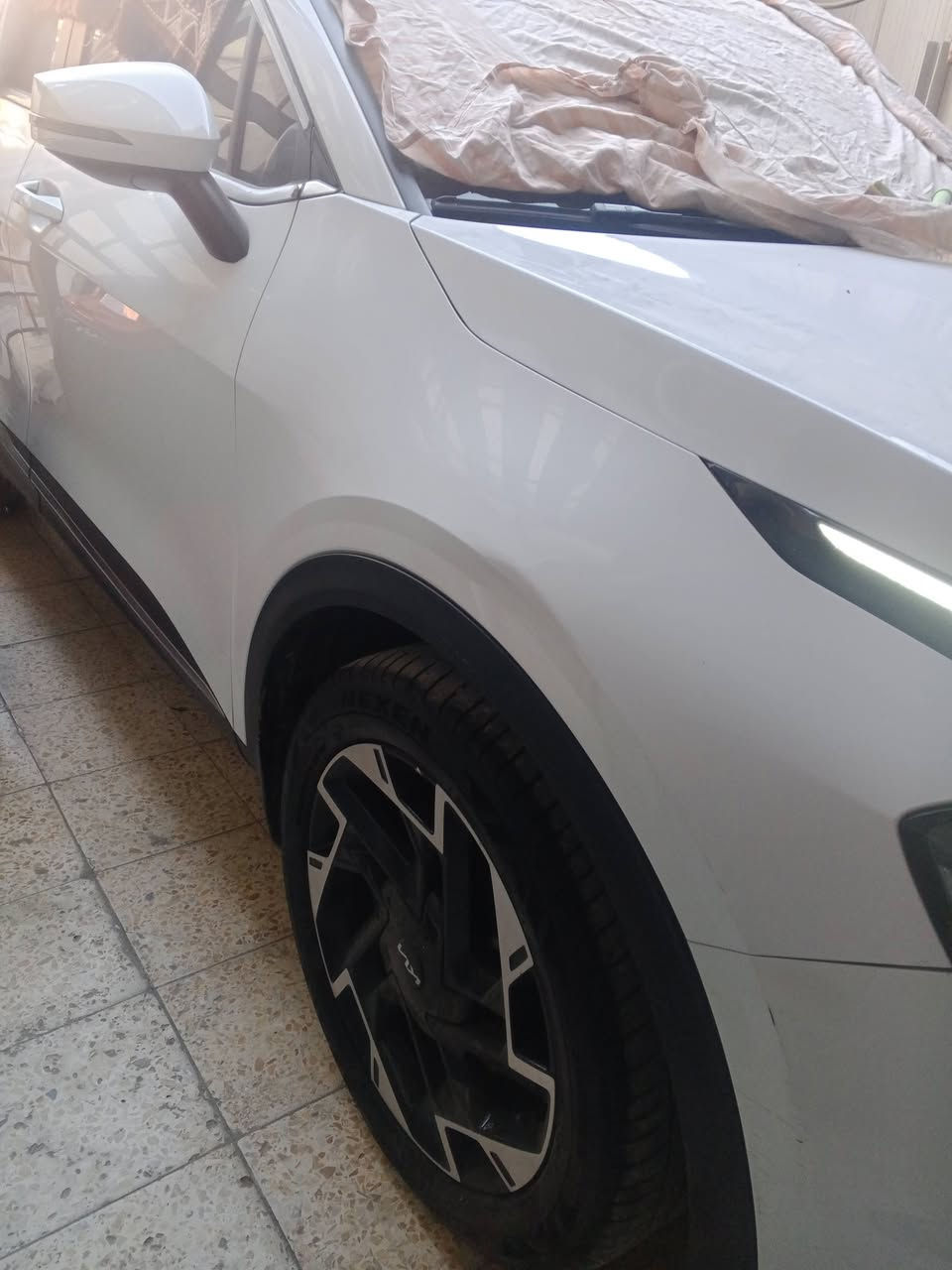 السلام عليكم للبيع كيا سبورتج موديل 22
خليجي 
نص موصفات 
سويج عدد 2 
كامره وشاشه 
وتحكمات وشفتات ستيرن 
سبير منازل سياره ماخضه زيرو عا ايدي 
حساسات خلفيه 
بيها ملاحظة بيها رصعه بل جاملخ امامي 
وبيها بل بنيد حالوب 2
للاستفسار الاتصال *********** ابو علي 
سياره موجود بجانب لكراخ بغداد 
السعر 205 بيها مجال بسيط جدا
