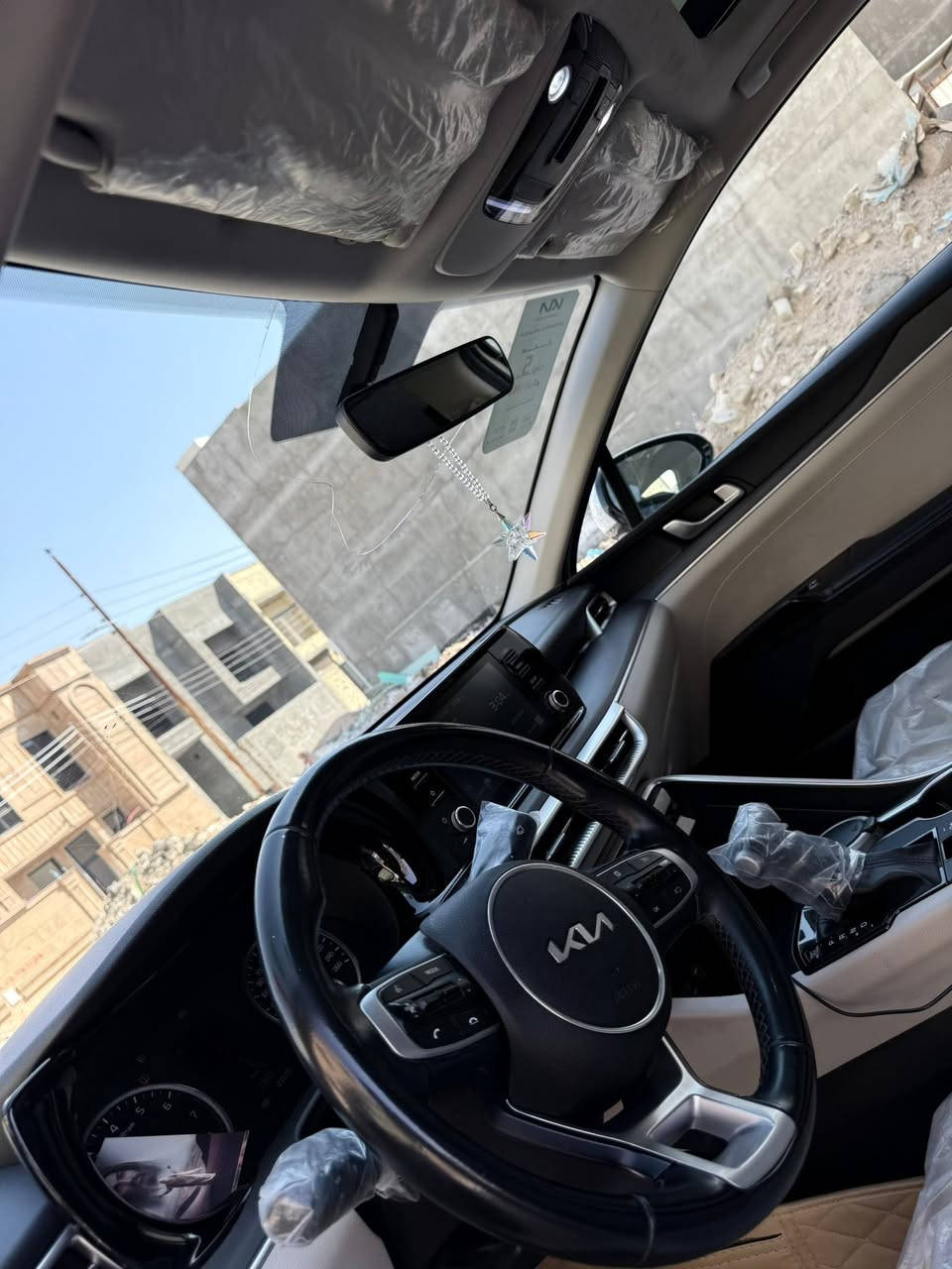السلام عليكم k5 فول واحد ع واحد مديل 2023 كفاله  ماشيه 41 الف رقم اربيل بسم شركه تريد تحويل تريد وكاله كفاله عامه عده 3 اصابع BDR مكينه 2000 دوش السعر 210 وبيها مجال بسيط كلش مكاني الجنينه ***********
