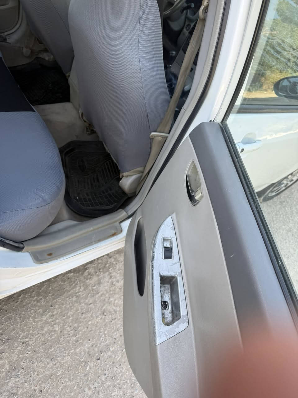 بي واي دي جي اثري موديل ٢٠١٣ بغداد رقم انكليزي سياره جاهزه مابيه اي نقص كير مكينه حداديه كلها جاهزه  تبريد ثلج كشنات جلد فتحه كهرباء اشاير بلمري مكينه ١٦٠٠ كير عادي 
مكان السياره بغداد  رقم الهاتف *********** 
السعر ٥٤$
