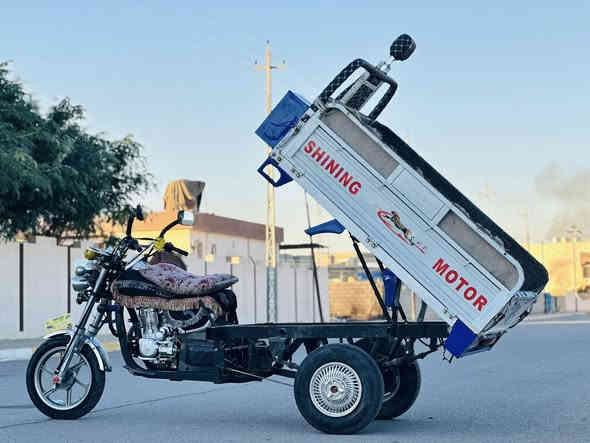 سلام وعليكم شباب عندي هاي الستوته للبيع شاخوان فحل عالي قلاب موديل 2021 بلادي محرك 2021 بلادي بيهـ بليته ومنفيس كامل رگبه محرك شاصي شرط كهربائيات كلهـ شغاله سلف شغال تايرات 3 جوبلس ستوته حلوه ومناقصهـ شي مال جناي وانطيهـ كفاله عامه قطرة صبغ مابيهـ شراي اتصل ودلل مو شراي رجاً اعبر المنشور 
السعر مليون 325 وبيهـ مجال حك الجيه 
***********
***********
