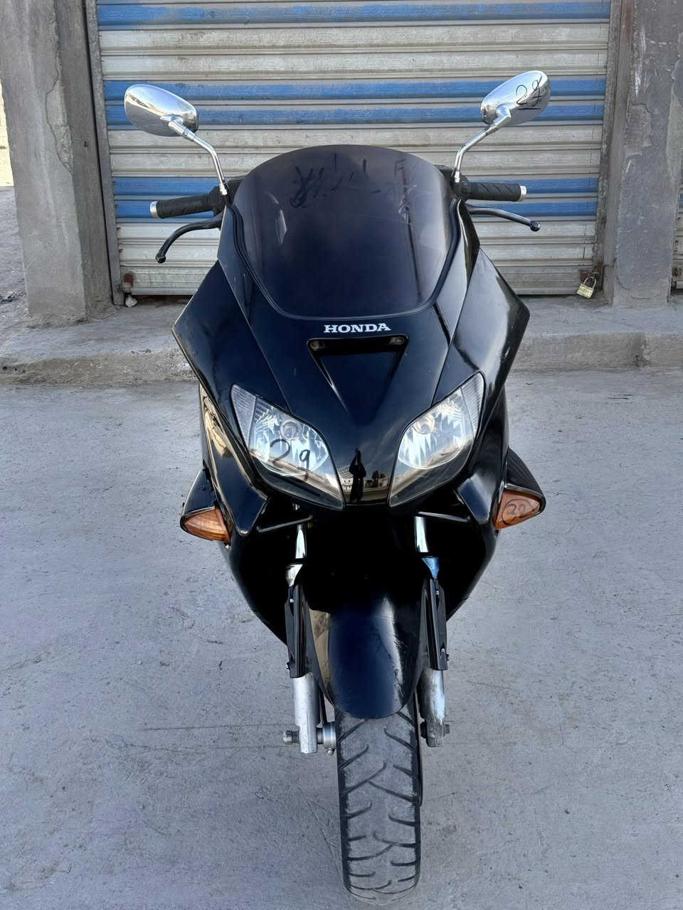 سلام عليكم فؤرزه سؤيج 06 MF لؤن أسود بلادي 👍برغي ممفتؤح بيهه مكينه ناعمه شلعه ؤمعدل فؤل كهربايات كلهه شغاله  اؤراق كامله و مانع انزلاق زوج امرايات نيكل كاعيات نيكل و زوج تايرات جديد حساس دراجه بدؤن اي نقص جاهزه كلهه سعرهه((850 )) دراجه انظف و احلى من لصور مال جنني مكانهه بغداد مدينة الصدر شراي اتصل علرقم 
***********
