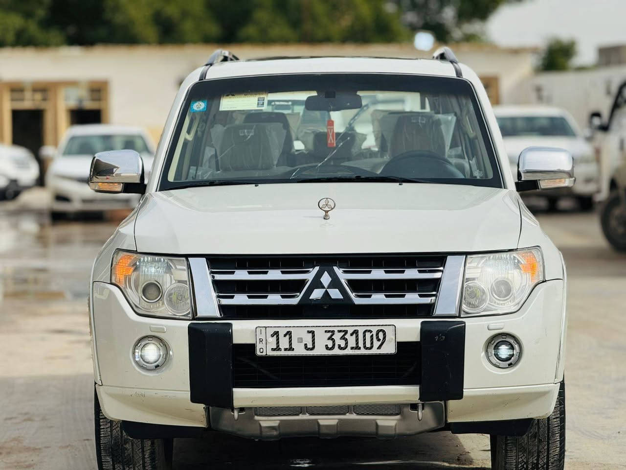 سلام عليكم للبيع باجيرو حبتور 2010 رقم بغداد انكليزي  تحويل مباشر قطعتين صبغ ولباقي اثر  فقط فول مواصفات أعلى فئة مواصفات فول واحد ع واحد  حجم المحرك 3500 السياره مكفوله   عله واضع الشركه معروفه خليجي السياره جديده مال جناي فورويل  كشنات جلد  كهربائي دتفئه تبريد  اشارة بل مري شفط تحكم ستيرن ثلاثا جها فتحه  تبريد ثلاث قطع حساسات خلفيه زاد ثلاجه تخم تاير كير مكينه حداديه خير من الله سياره جديده السعر 132 وبيها مجال بسيط ***********
مكان السياره بابل
