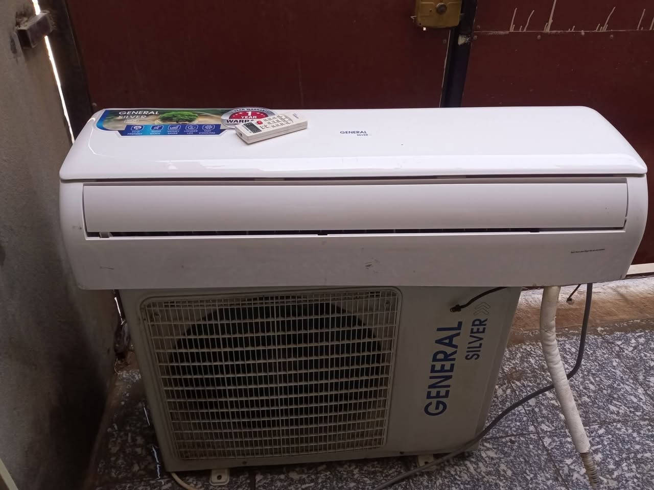 سلام عليكم
سبلت جنرال سلفر طنين غاز 22 مستخدم 3 مواسم للبيع نضيف وكولشي معايز بلادي وضع الشركة هوا ثلج المكان النجف كوفة سعر 350 وبي مجال ***********
