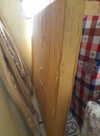 صوميه خشب قويه نفرين ب 70  ميز شاشه بلازما نظيف بس يرادله غسل ب 25  وب...