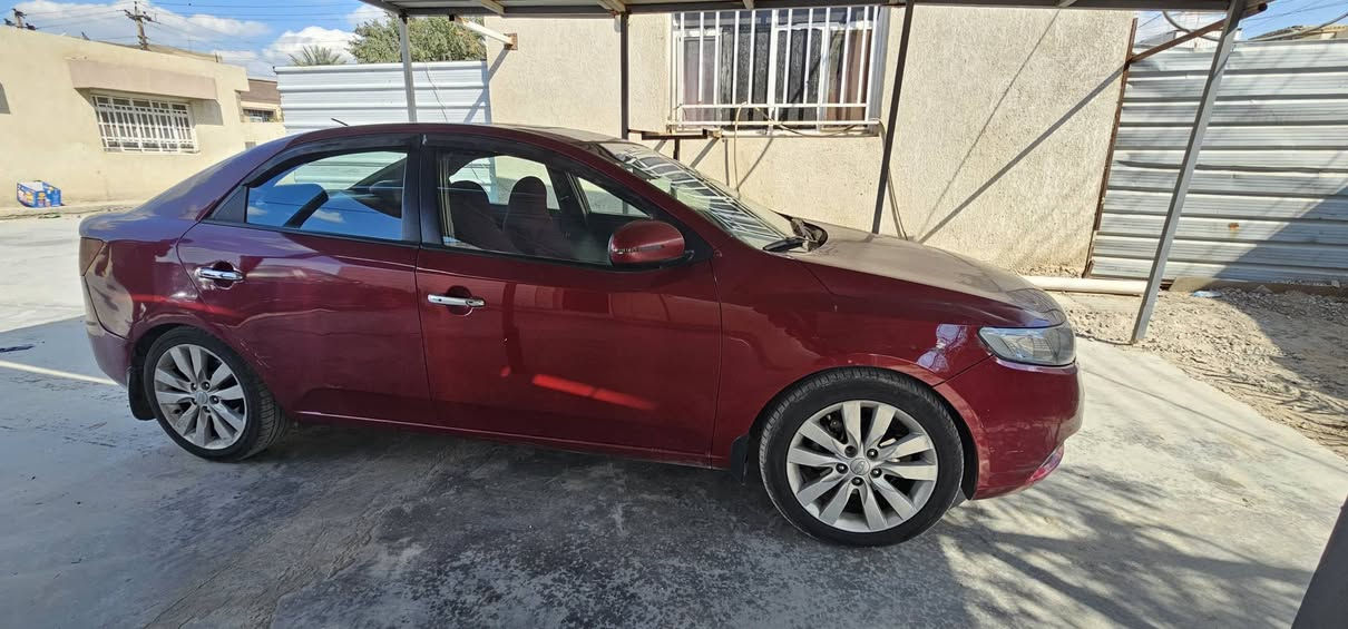 السلام عليكم  
كيا سيراتو 2012 خليجي فول
رقم بغداد الجديد
فتحة
بصمة
شفتات ستيرن
مري شفط
اشاير مري
مري كهرباء
5 ويل كب
حساسات
يدات نيكل
بروجكترات
تحكم ستيرن جهتين
السياره بيها صبغ جاملغ خلفي وبنيد كلير
ايرباك سليم 
صدر جديد
تايرات جديدة
السيارة بيها منظومة غاز جديدة
جاهزة وخير من الله كير مكينة كهربائيات
ما بيها اي نقص
 السعر 98 بيها مجال للشراي  
للاستفسار  ***********
مكان السياره بغداد الغزالية بغداد, العراق
