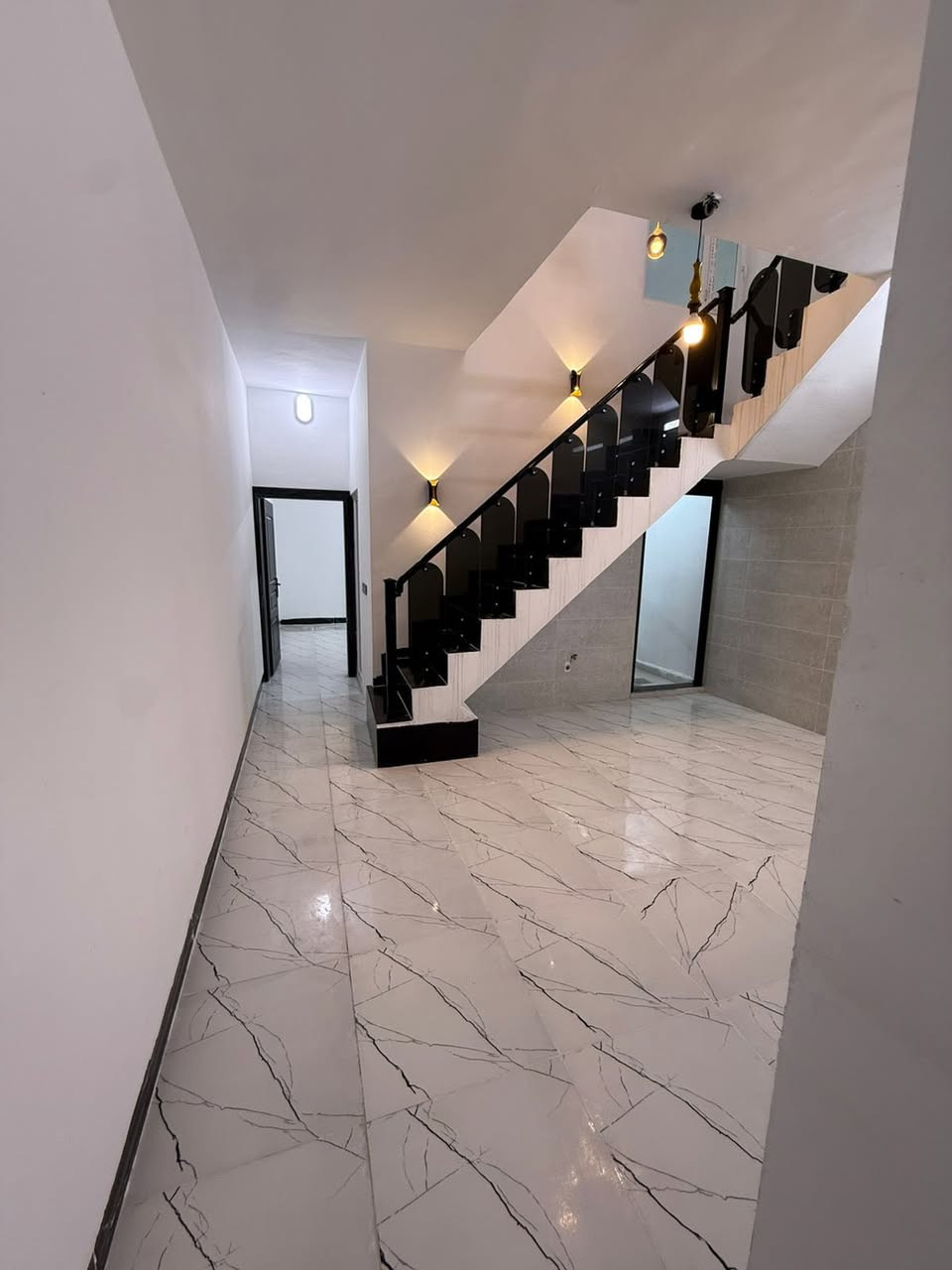 100 متر  طابقين مفول 
واضح الشغل مايحتاج شرح 
حي بدر فرع مول حسين 
#مكتب_القشلة_للعقار
#قبيس
للاستفسار 
***********

#بيع #موقعنا #عقاراتي #العراق #بيع #مشاهدات
