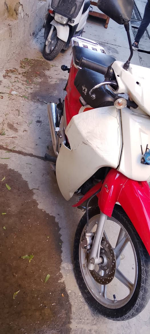 السلام عليكم .
ماطور سرفيز 2017 دبل دسك كفرات 60% الدرع بي كسر مبين بل صور مكينه بيه تبخير 
السعر 400 وبيه مجال 
الاستفسار ***********
