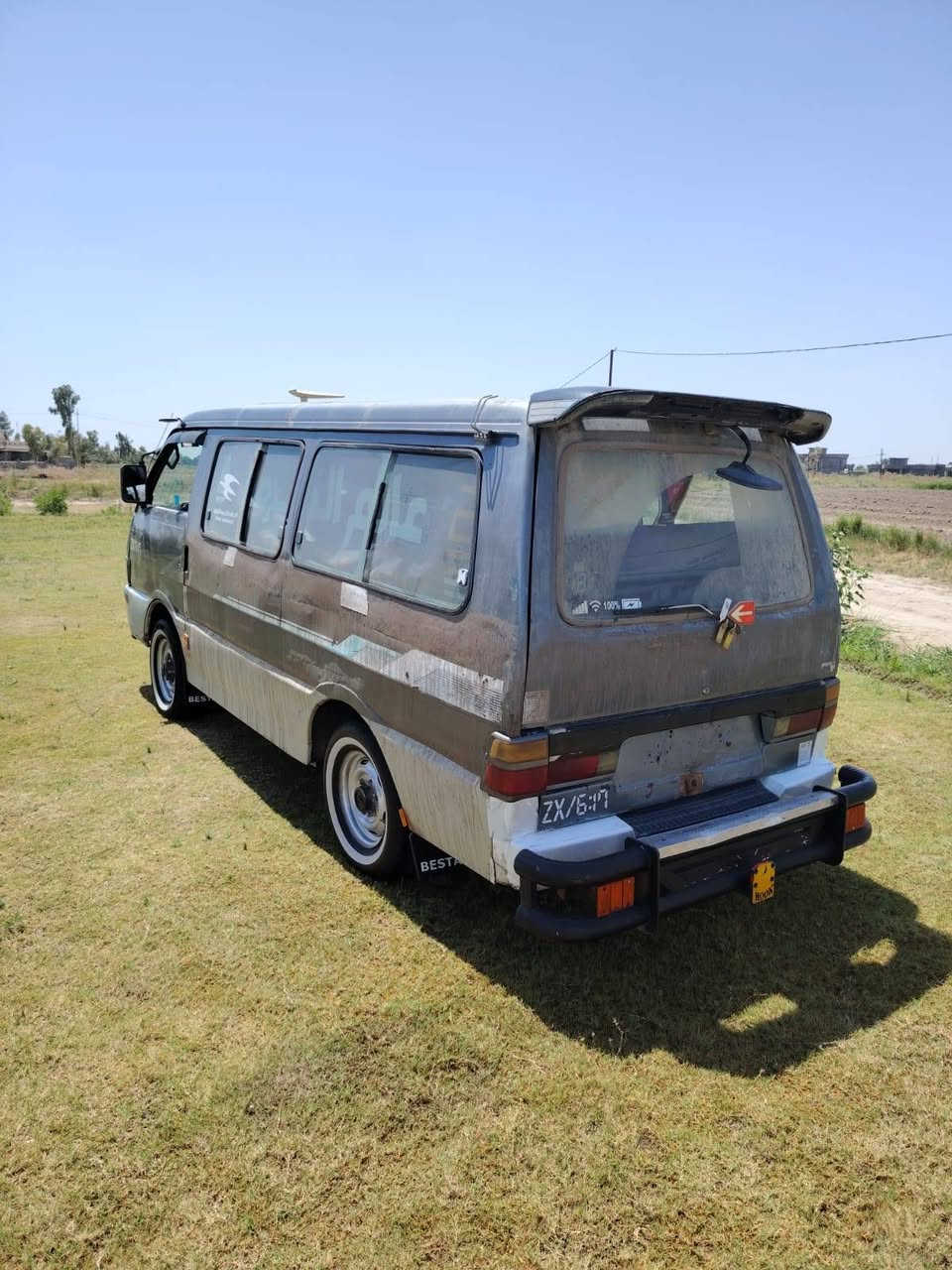 السلام عليكم كيا بستا للبيع موديل 93رقم الانبار مكينه كير واكسل مكفولات حداديه جديده غرفه ستاركس السعر 33وبيها مجال مكان السياره بغداد الرضوانيه قطاع الزراعي 
***********
***********
