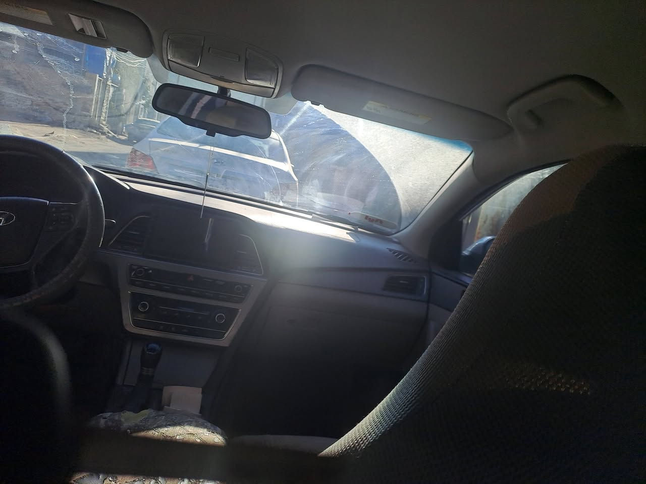 سوناتا موديل 2016  بسعررر( 110$)  وارد امريكي حادثه جاملغ عكس السايق طخه خفيفه مكينه 2400 رقمه كربلاء سنويه لسنة 28 سياره جاهزه وحلوه بيه جراد  موجوده بكربلاء شويه ملاحظات بيه سياره بأسمي للاستفسار
***********
