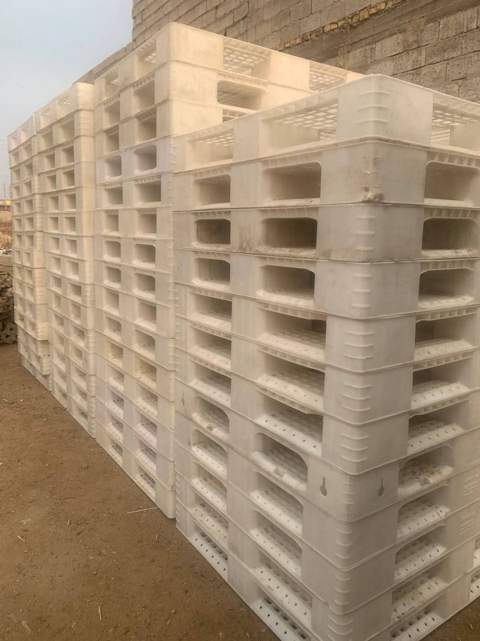 سكيب بلاستك جميع نوعيات موجودة مستخدم و جديد العنوان بغداد الدورة الفرع ثاني مدينه الصدر الهاتف ***********
