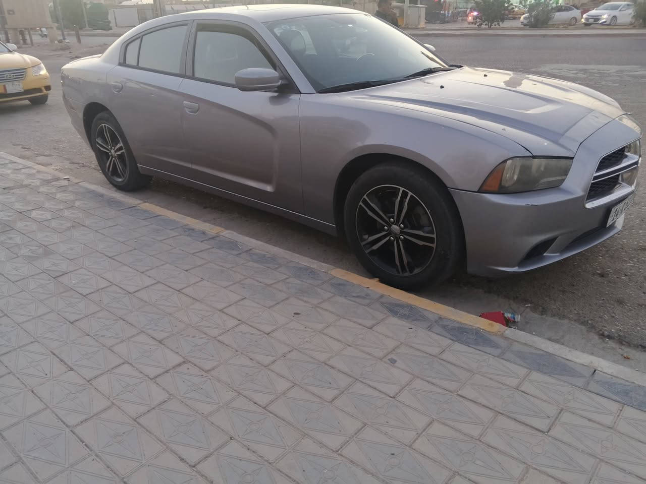 سلام عليكم 
جارجر مديل 14 أصل رقم بصره بأسمي للبيع او المراوس حسب القناعه  فور ويل ملغي حاليا تو ويل السياره فول مواصفات فتحه كشنات حظن شاشه جبيره دمام السياره قبل اسبوع مبدل مكينه منظومة تبريد جديده حداد جديده جاهزه السياره فقط الكير بيه ردمه وسعر الكير مال الفور ويل معروف بورقتين سونارهه مرفق بالمنشور لا تخابرني تكلي شبيه سونار موجود السياره قطرة صبغ ما بيه فقط الي بالسونار معروضه ب 140 وبيه مجال مكان السياره بالعماره 
***********
