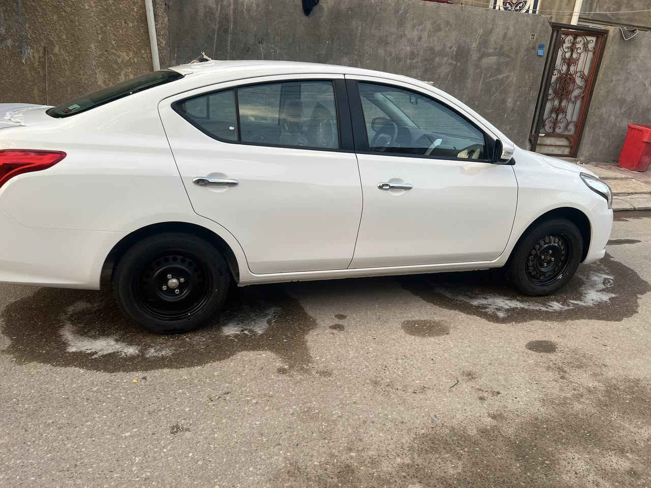 السلام عليكم 
نيسان ( سني )مصري زيرو زيرو
موديل 2025 
(اقساط استقاع مباشر ) 
شاشة كامرا                               
تحكم ستيرن جهتين
يدات  نكيل
اشاره بالمري 
مكاني بصره رقم ***********
