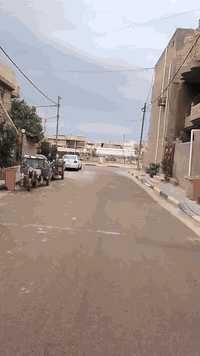 يعلن مكتب الدار الخضراء للعقار عن بيع دار في المتميزين الثانية قرب المدارس المساحة 200م نظيف مسكون حاليا للأستفسار *********** الحجي
