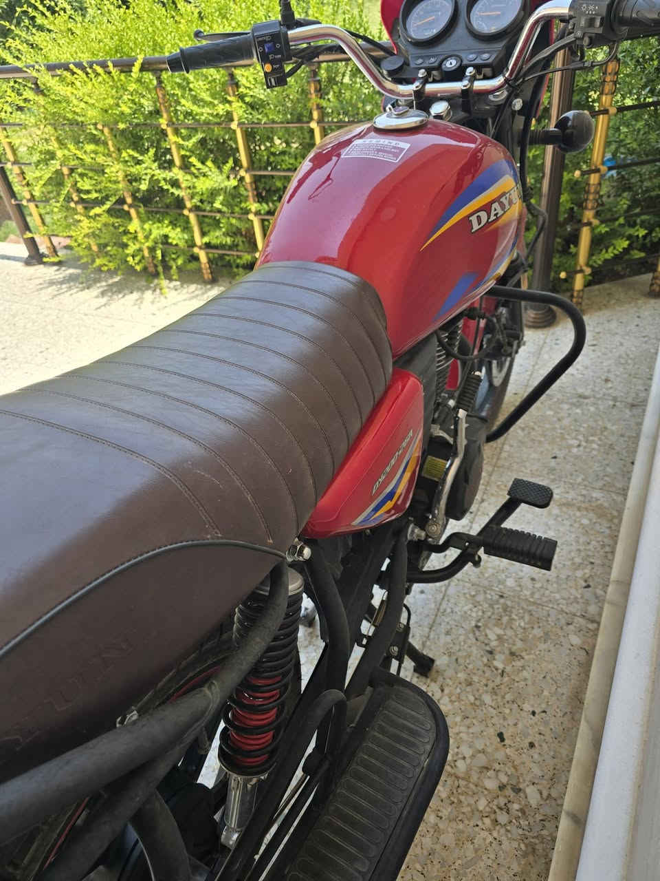 السلام عليكم دراجه دايوان للبيع موديل ٢٠٢٤ دراجه جديده العنوان بالراشديه قريه البودالي للاستفسار اتصل على هذا *********** السعر مليون و٦٠٠ الف وبيها مجال
