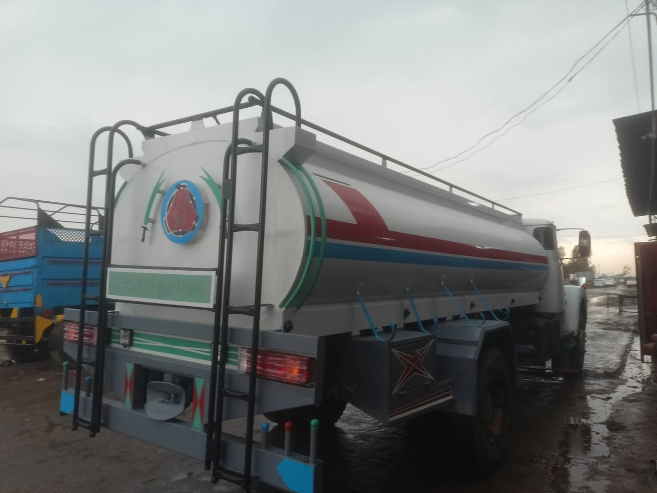 حدادة محمد حسين الربيعي 
لعمل التانكيات السكانيه وتانكيات سعودي 
الموصل/صناعة وادي عگاب/سايدين ربيعة 
*********** واتساب 
***********واتساب
