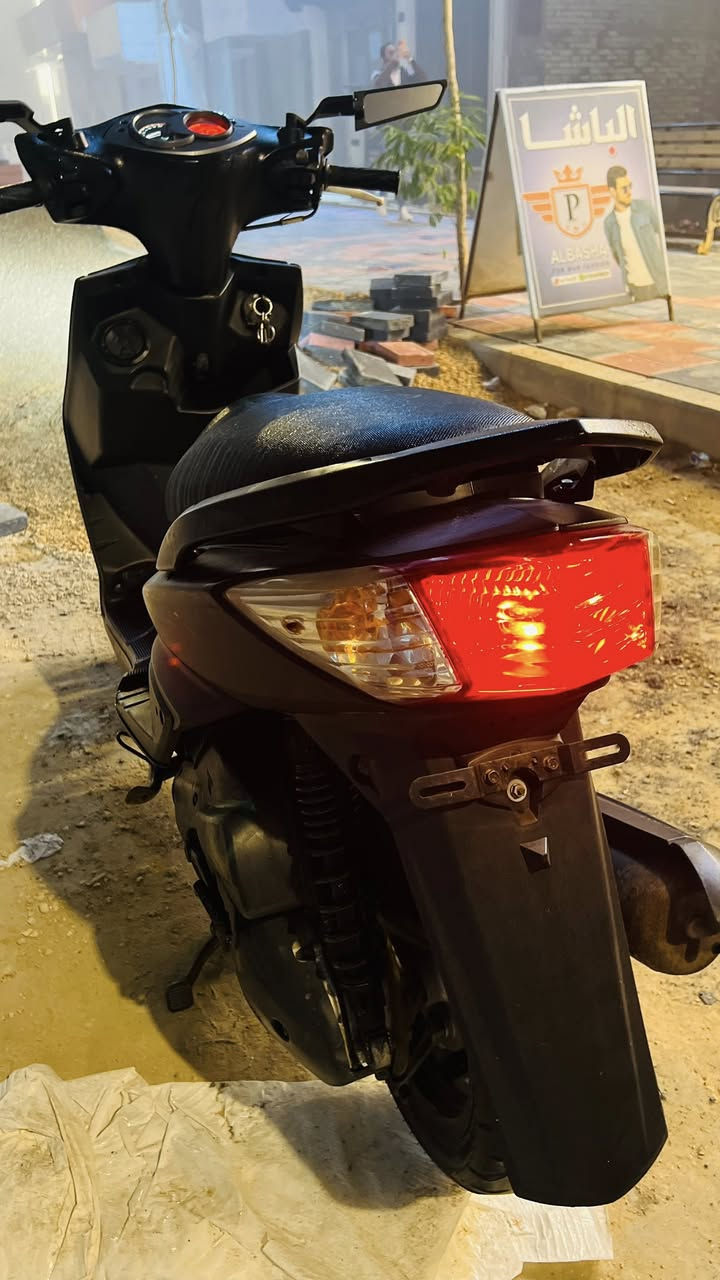 سكنس فحل رمبه صار شهرين منزلها رمبه 
دراجة معدل بيها كلج رياضي امامي خلفي مزود 
بالاضافة محرك كفاله الدراجة كلها مكفوله وين ميعجبك تفحص افحص
الدراجة سعرها مليون اني مآخذها اغله يشهد الله بس متوازي على بيعتها
رقم الموبايل*********** الراغب بالشراء يتصل
