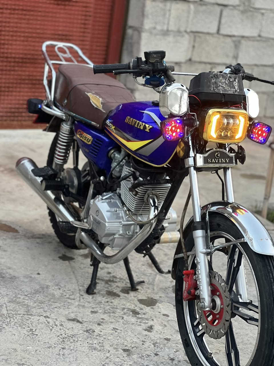 سلام عليكم سيفان 2023دراجه مكفوبه كفاله عامه سلف هندر كلها شغاله محرك ممفتوح ديالى بعقوبه سعر550وبيها مجال قليل شراي تصل***********
