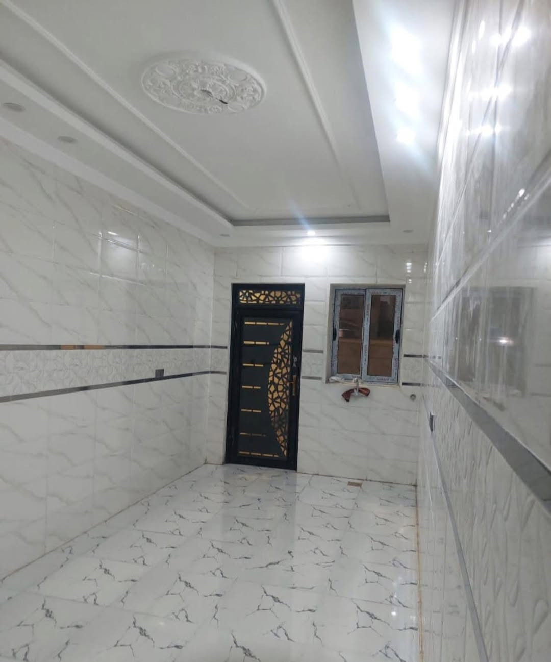 دار للبيـع في تكريت القادسية
حي الجامعة خلف التجاري ثاني فرع
200 متر 
واجهة 7 الة ونزال 30
شارع 15
طابقين 4 غرف نوم وصاله 
بناء درجـة اولـئ
الواجهة حجر اخضر سقوف سحب مغربي
لمزيد من المعلومات يرجى مراجعة المكتب او الاتصال 
***********
