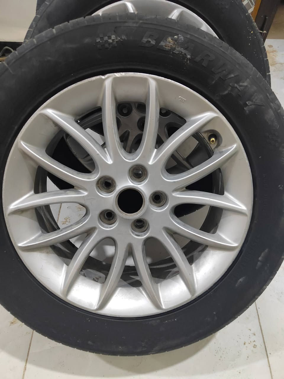 للبيع  ويل كب  حجم  17  ازيرا موديل 15 تايرات  جديدة   مراوس  يرهم  
مكان الديوانية
اتصال ***********واساب
***********
