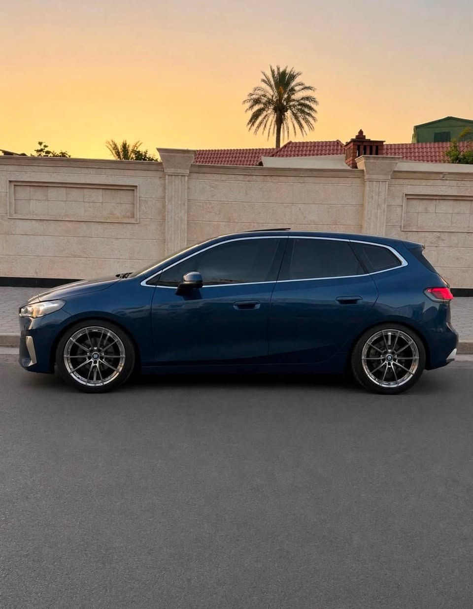 السلام عليكم حبايب
للبيع او المراوس

BMW 220i  

موديل : 2023 

مضلله بالسنويه 

رقم اربيل الجديد+هزه جديده

 تحويل مباشر السنويه بأسمي 

مكينه : 2000 تيربو 4 سلندر 

ماشية : 45 الف كيلو 

وارد الماني وياها كارت الضمان 

بيها صبغ فقط باب الصدر 

وجاملغ امامي مبدل نفس اللون 

شادلها تخم وياله المانيات مو تجاري

وتخم تايرات اصلي

فول مواصفات vip: 

فتحة سقف بانوراما 

داتو شو 

سستم سماعات هارمان كاردن 

شاشات متصله ويه دشبول

نظام كار بلي 

رادارات محيطية 360

كامرات محيطية 360

كامرات المانيه امامية خلفيه تسجيل 

كشنات مساج 

كشنات تدفئة وتبريد 

كشنات خزن 

وستيرن تدفئة

شحن موبايل واير لس 

صندوق كهرباء 

وبعد بيها هواي مواصفات مذاكرهن 

مكان السيارة بغداد حي الجامعه 

للاتصال / ***********

