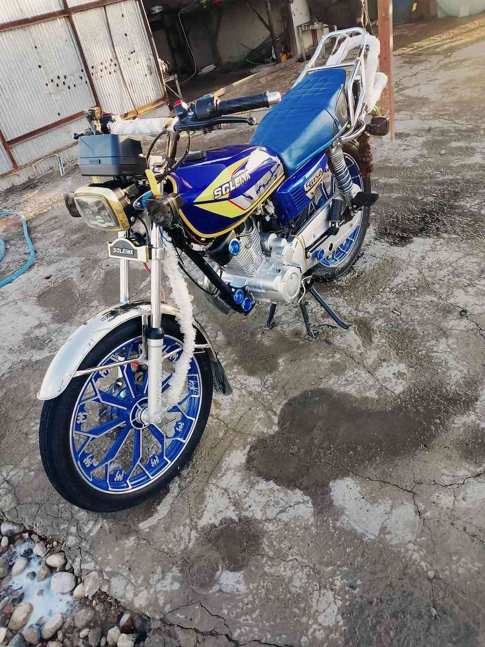 سلام عليكم دراجه سيفان موديل 2025 دراجه نضيفه حيل شلعه ومعدل إلى تشك لكاع سعر 800 وبيها مجال 
رقم الهاتف *********** 
وبي واتساب
