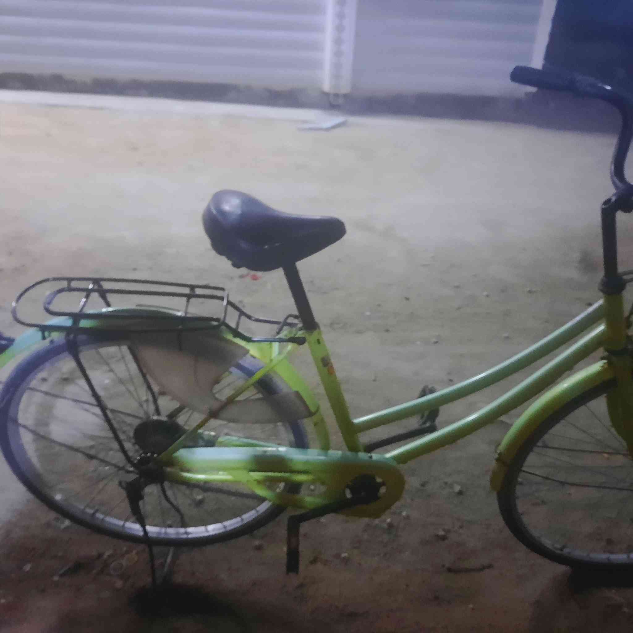 باسكل حجم ٢٦ نضيف سعره ٨٠ وبي مجال  موديل ٢٠١٦ عنوان كربلاء حر الصغير


**إذا كنت صاحب هذا الإعلان وتريد حذفه لأي سبب، رجاءا أرسل رسالة إلى الدعم الفني**