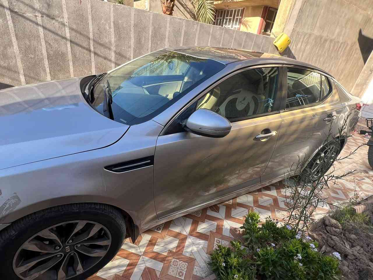 اوبتيما ٢٠١٣ وارد امريكي 
٢٤٠٠ جي دي اي
السيارة تخم تاير باتري حدادية امامي خلفي كله جديد تبريد خير مـن الله
 كير ومحرك خير مـن الله تاخذها عالفحص 
السيارة مصبوغة حزام عدا القمارة والجنطة ، 
 بدون دواخل سونارها موجود بالصور 
 معروضة ب ٩٥ وبيها مجال هــذا رقمي ***********
