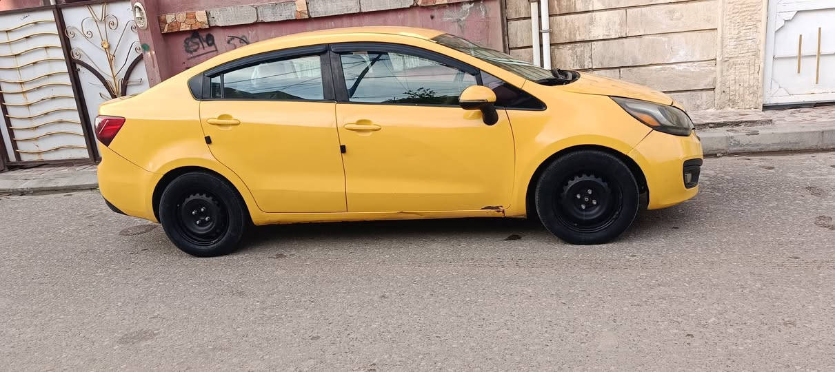كيا ريو موديل 13امريكي رقم نينوى سنويا 29 هيئه وغرامه عليها ورقتين ضررها جاملغ الخلفي وباب بدون دواخل تدفئ وتبريد شغال مكاني حي السماح السعر 65 بيها مجال شي قليل 
***********
***********
