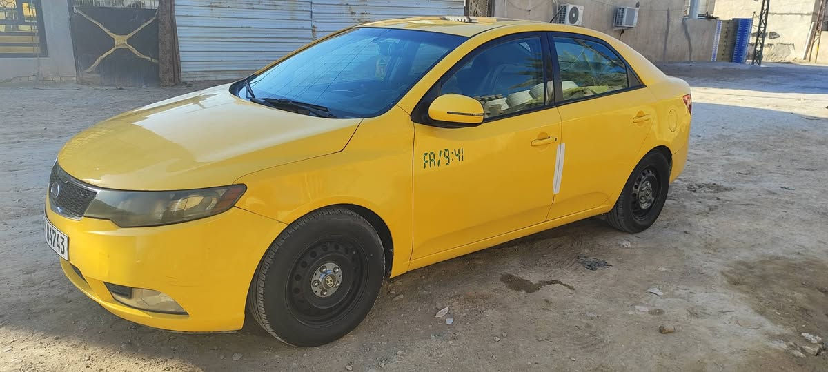 السلام عليكم فورتي وارد امريكي للبيع
موديل 2013 حادثها بلجنطه بدايه الحوض جاملغ صفحه السايق مبدل بيهه منضومة غاز مكان بغداد نهروان السعر 90 بي مجال قليل استفسار ‏‪0781 442 5404‬‏
