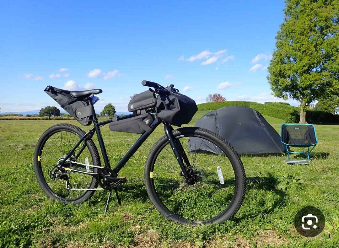 السلام عليكم
🛡️لعشاق الترحال والمسافات الطويله ورحلات السفاري 

دراجه مخصصه للترحال والمسافات الطويله ماركة  لوگ ادفنجر  #LOG_ADVENTURE 

الدراجه مصنوعه بلكامل من المنيوم يعني وزنه ريشه كلش خفيف

صنع ياباني اصلي اورجنال ....موديل 2024 حديث وايرات دفن

حجم الدراجه 27.5 لشه عاليه وضخمه ...لون اسود لامع ميتاليك 

سستم شيمانو كامل سيت تي اكس حديث #SHIMANO_TX

بدالات السرعه 8X1 نظام ترحال سن خشن سلس جدا وسريع 

بريكات سستم تيكترو دسكات ميكانيك حتى الدسكات مختومه 

تايرات كتان اصليه نقشه ناعمه مخصصه لمسافات الطويله والوعره

وياله زوم طبقتين بولبرين مخصصه لتحمل اوزان الثقيله والطسات

ستيرن رياضي نفخ المنيوم ...ستاند وسطي هارلي سلايت اصلي

سيباسه اصليه ترحال ماركة #MAX تتحمل الاطفال او الجنط 

كمبليونات وياله وسرج سلايت....سرج طبي اصلي ضغط عالي 

🔴الدراجه بلنايلون نظافتها 100٪ بشرط ما بيها شخط جديده 
     ونظيفه بمعنى الكلمه بلكاغد 

🔴الدراجه قطعه مال حاويه غير مستخدمه داخل العراق 
     ما بيها برغي مبدل على وضع الشركه بلاد 
    ما بيها اي نقص جاهزه وكامله 

المكان موصل الجانب الايسر ...السعر 3ورقات 300$ (ثابت نهايتة

يوجد توصيل بغداد 

***********  رقمي للتواصل
