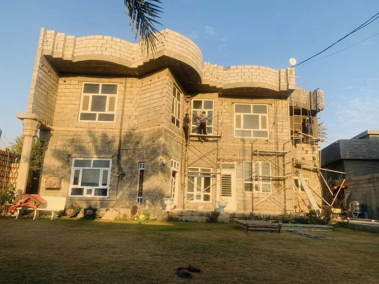 أحد أعمالنا في الضلوعيه✅
نُقدّم
أعمال تنفيذ وتشطيب متكاملة بجودة عالية ودقّة في العمل،
خبرة في أعمال اللبخ بالإسمنت، التشطيبات الداخلية، والترميم

ننفذ ونشرف على بناء البيوت السكنية من الأساس إلى التسليم، مع تصميم هندسي، تنفيذ دقيق، وضمان الجودة والالتزام أساس بصمتنا.

ثقتكم مسؤوليتنا… وجودتنا عنواننا

للتواصل :*********** ✅
