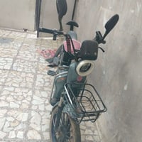 دراجة كهربائية • نظيفة • بطارية زينة