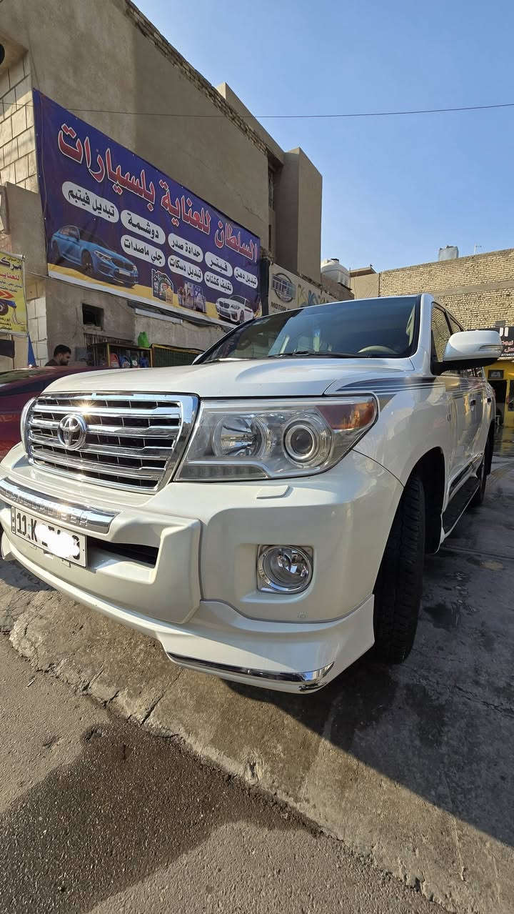 السلام عليكم
للبيع لاندكروز(( 2009 GXR )) محدثه 2014

مكينه 6 سلندر 4.000 

فوول مواصفات فتحه وبصمات وكشنات جلد   وبقية المواصفات المعروفه 

🛑 السعر $300 وبي مجال جداً بسيط
كير مكينه صدر تبريد تخم تاير كوله جديد 

مكاني بغداد  الإعلام ***********
