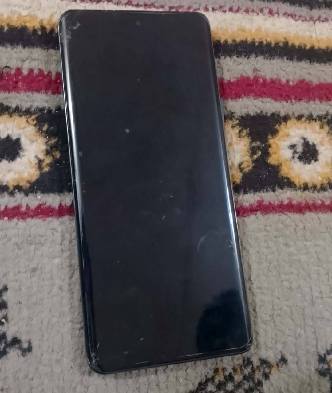 سلام عليكم حهاز هونر اكس 9B ذاكره 256 والداخليه 12 جهاز نضيف ومكفول فقط هذا الحساس بل الشاشه ما مائثر على اللمس ابد سعر جهاز 225 شراي يتصل على هذا الرقم  ***********
