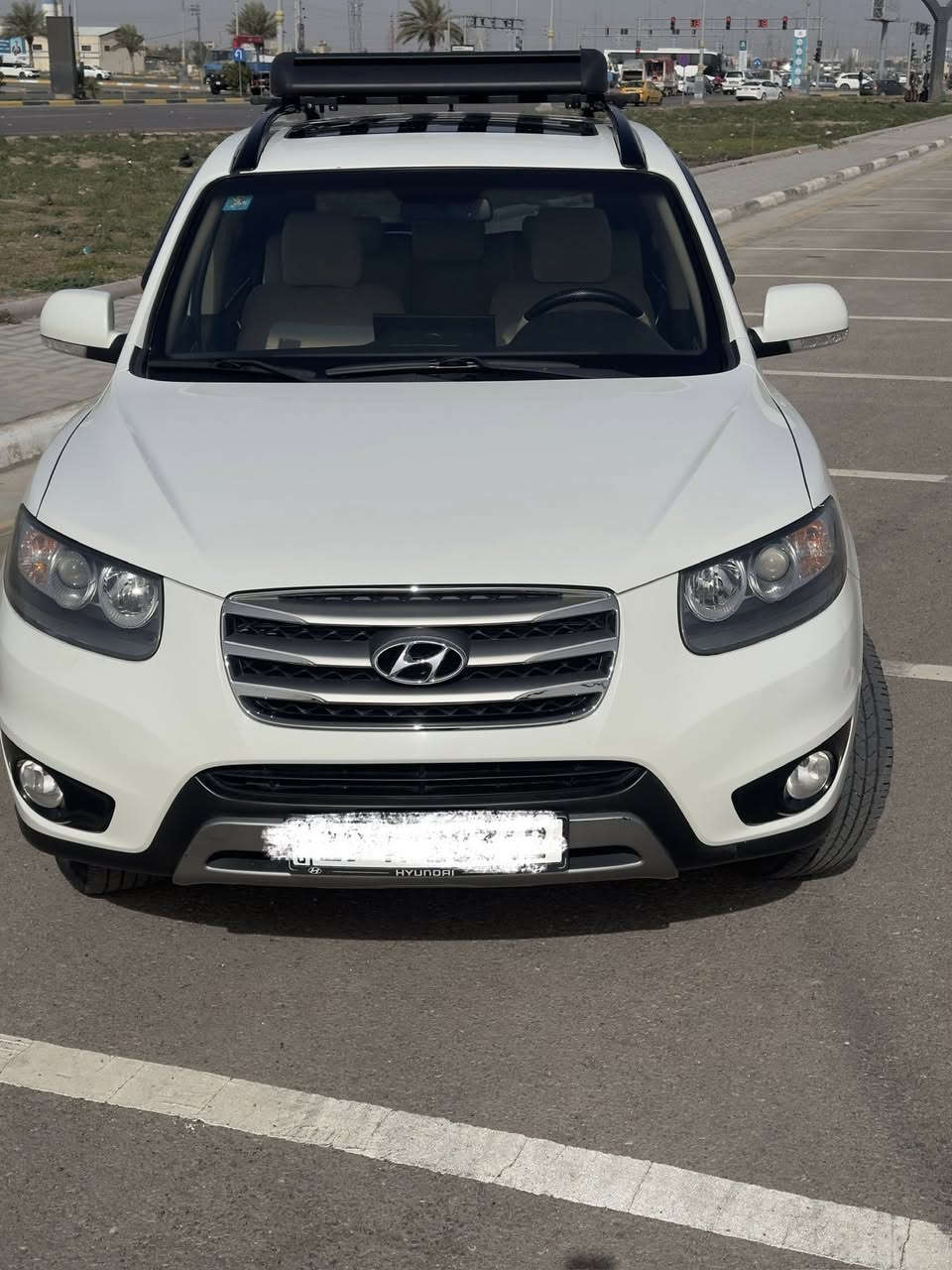 اسلام عليكم آغاتي ،سنتافي 2012،فول موصفات، نصيحة، بياع شرة لاتدخل ماافيدك ،مو جناي هم لاتدخل ماتفيدك ،السيارة مال جنيان فقط،متعوب عليها ،اخذناها جديدة ،واشتغلنا عليها بعد ماكو قطعة بيها مو وكالة،وجديدة ،حدادية جديدة وكالة تخم تاير وكالة ،محرك متسمع صوته من النعومة،كاعية وتغليف كشنات امارتي مخمل درجة اولى،تخم تاير كوري درجة اولى،ماكو شي كهربائي ميشتغل بيها ،كلشي يقرى جديد بسيارة ماشية فقط 100الف km 
شاشة ملاحة وطرق مستوردة فقط الها سعرها 400$
السيارة جاهزة 100‎%‎ كلشي بيها لخدمتك والراحتك ..
السيارة بأسمي تحويل2يوم رقم كربلاء شايف كل الخير الي ياخذها مقدمًا...***********
