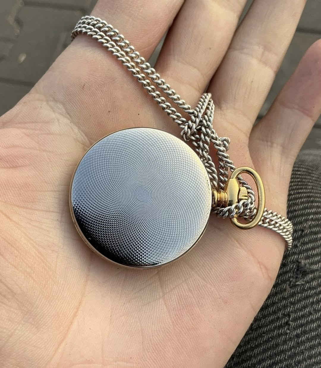 السلام عليكم ساعة رايمنود ويل العريقة جيبية
تغليف ذهب 
سويسري اصلي 
كوارتز مكينة ثري فايف
نظافة تامة
قطر 40 38
ارقام رومانية مميزة
نافذة للتاريخ
120$


**إذا كنت صاحب هذا الإعلان وتريد حذفه لأي سبب، رجاءا أرسل رسالة إلى الدعم الفني**