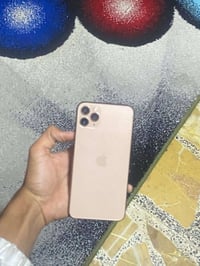 ايفون 11 برو ماكس 256 مبدل شاشه وبطاريه كلش حلوات الكامره بيهه اهتزاز ...