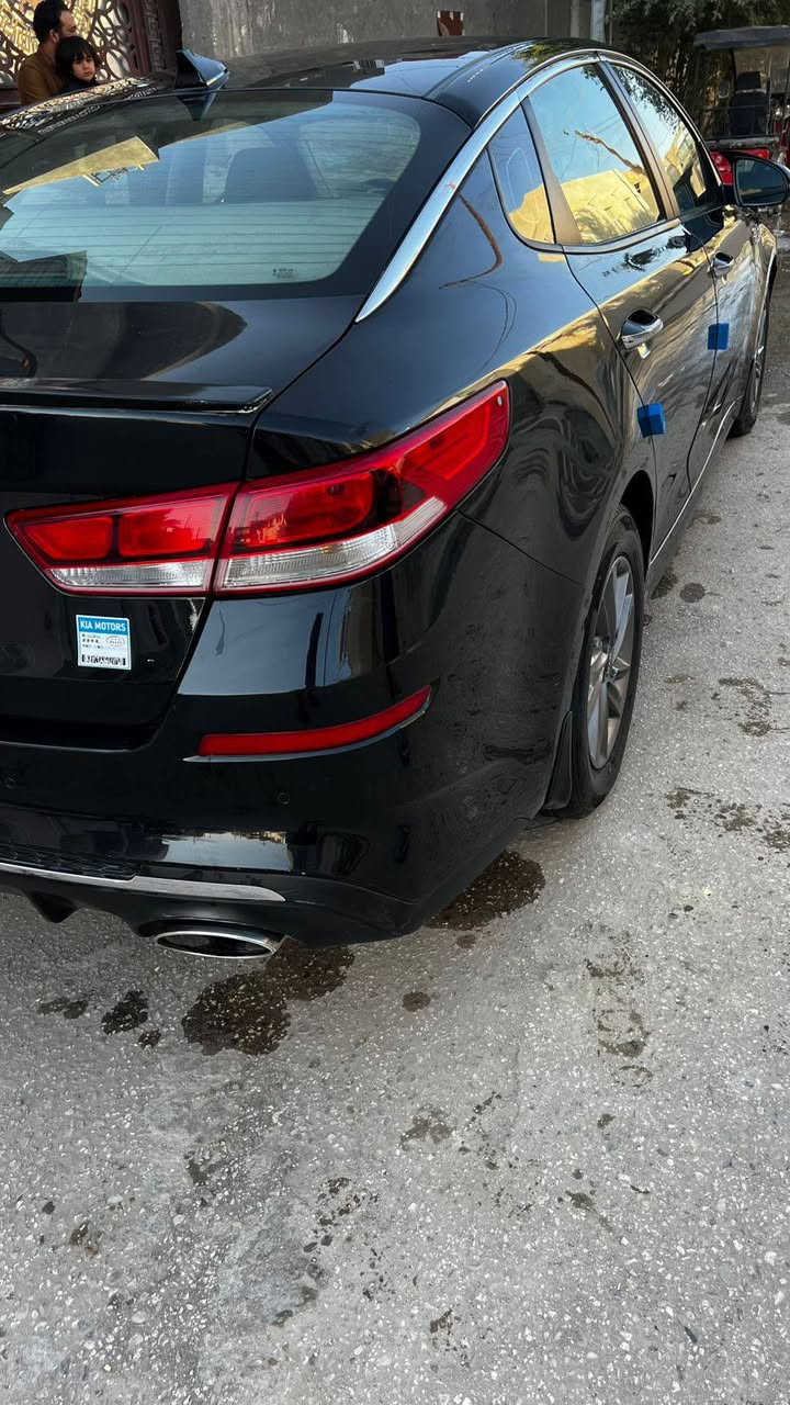 بيع او مراوس
اوبتيما موديل 20 امريكي 
محرك 2400 GDi بيها جاملغ امامي وبنيد 
محرك وكير وحداديه وتبريد مكفول
***********
