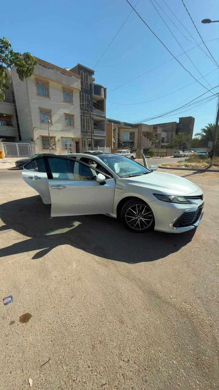 سلام عليكم
كامري للبيع فقط بدون مرواس لون ابيض صدفي رقم بغداد

كامري موديل ٢٠٢٣ فول مواصفات هايبرد تجميع صيني وكاله عبد اللطيف ماشية 52 الف كم حقيقي

المواصفات :
- بنوراما 
-شاشه عرض الكترونية للسايق
-تبريد امامي وخلفي
-رادار ومثبت سرعه 
- شاشه كبيرة
-كامرة خلفية 
-كشنات تحكم كهربائي وجلد اسود
-محرك ٢٥٠٠ سي سي تنفس طبيعي و هايبرد
-لايتات ليد ابيض

الضرر :
السياره حيل نظيفة بية فقط ضربه خفيفه بالباب الخلفي عكس السايق و مصلحة على البارد

المكان بغداد حي العدل 
السعر :
خاص او وتس اب
***********
حسين علي
