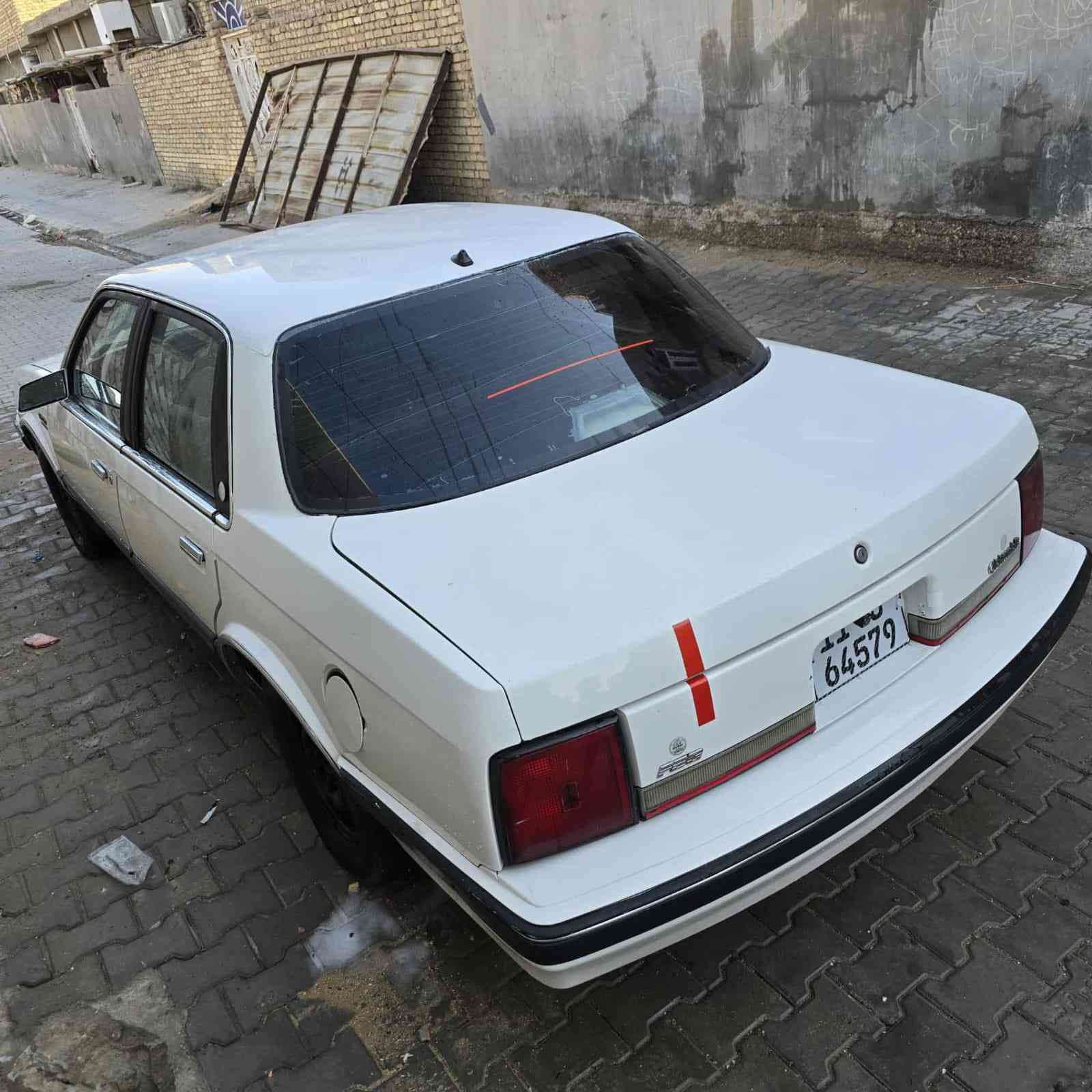 السلام عليكم
اولدز موبيل للبيع أو مراوس حسب القناعه 
موديل 90 مكينه وكير شرط 
حداديه يرادلها ترتيبات  
سنويه بسمي تسقط بشهر 7هزه بعدها ماساقطه 
مكفوله من ضربه 
كهربائيات كلها شغاله 
سعره 38
مكاني سماوه 
***********
( المايشتري لا يواعد كذب )
