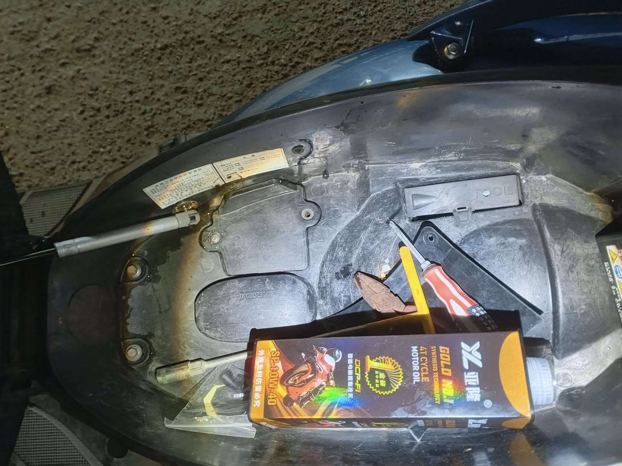 السلام عليكم دراجه رمبه سكنس فحل 140 موديل 2007 دراجه ما مفتوحه جيب وياك فيتر وتعال افحص دراجه قليله بحقها قول جديده الدراجه متعوب عليها جدا دراجه نوزل كفرات الدراجه ختم واحد ويا الماكينه دراجه معدل وشلعه شك الكاع سعر الدراجه 1,350 العنوان باب الشرقي مقابيل مطعم التركي رقم الهاتف***********= موجود بس على الفيس والرقم ما ابي واتساب
