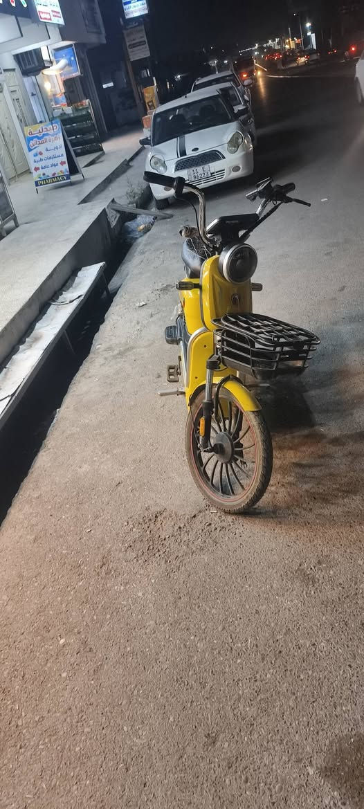 ماطور شحن للبيع
الماطور فحص من البطاريات وعقل فقط بريك كدام ماكو أو فقط بصمتين بريك ورا اكو 
السعر:150وبي  مجال 
عنوان موصل حي السماح 
الرقم:*********** زين الرقم
