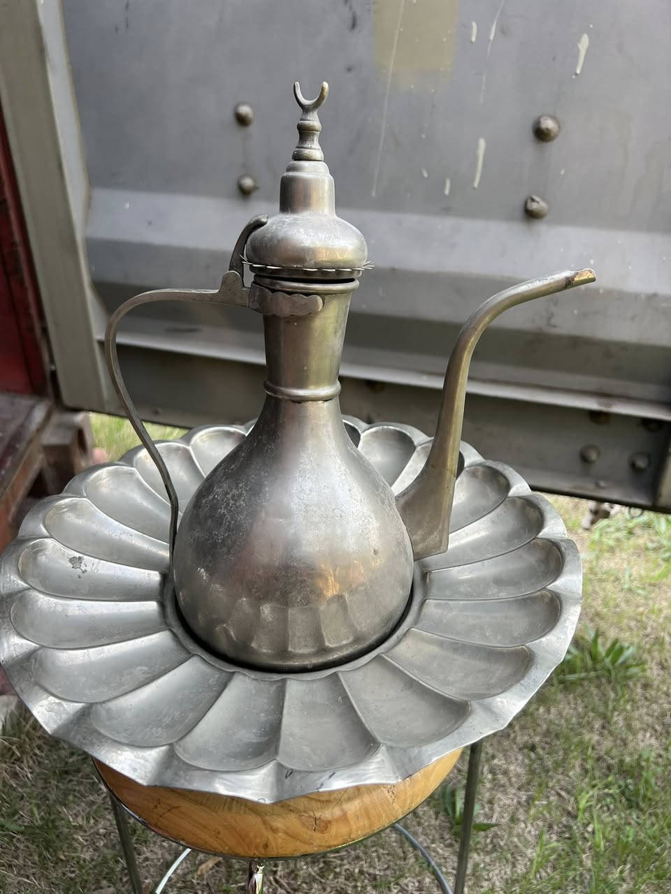 ابريق ولكن قديم
*********** واتساب
