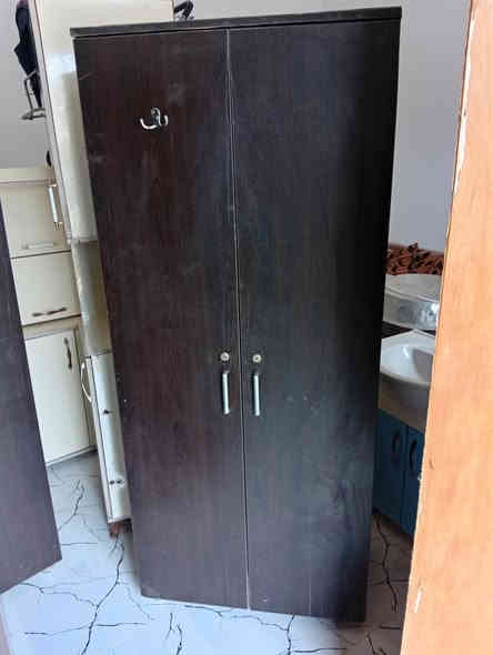 السلام عليكم كاتير خشب حطاطه سعر الكنتور الاسود ،130والوردي 170مكان بروانه ***********
