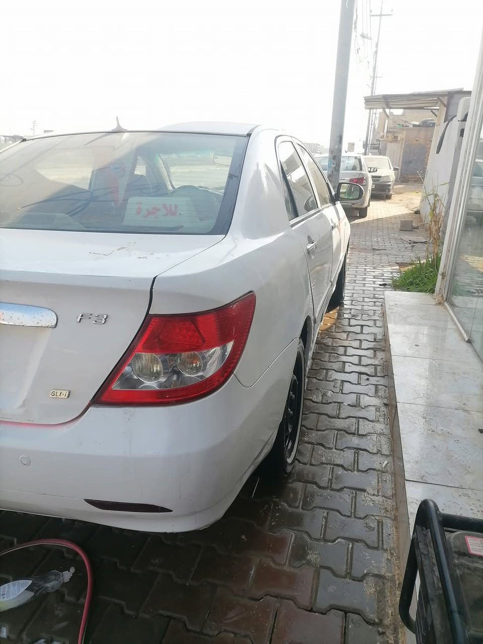 السلام عليكم
بي وايدي  اف 3 كير عادي ٢٠١٣  السعر 38
رقم ميسان بسمي 
كير مكينه حداديه تخم تاير خير من الله 
كهربايت كله شغاله 
داخله جديد
بيه جاملغ كدام  مبدل بدون دواخل 
مكاني واسط كوت مركز المدينه 
***********
 خاص مفتوح 👑❤️
