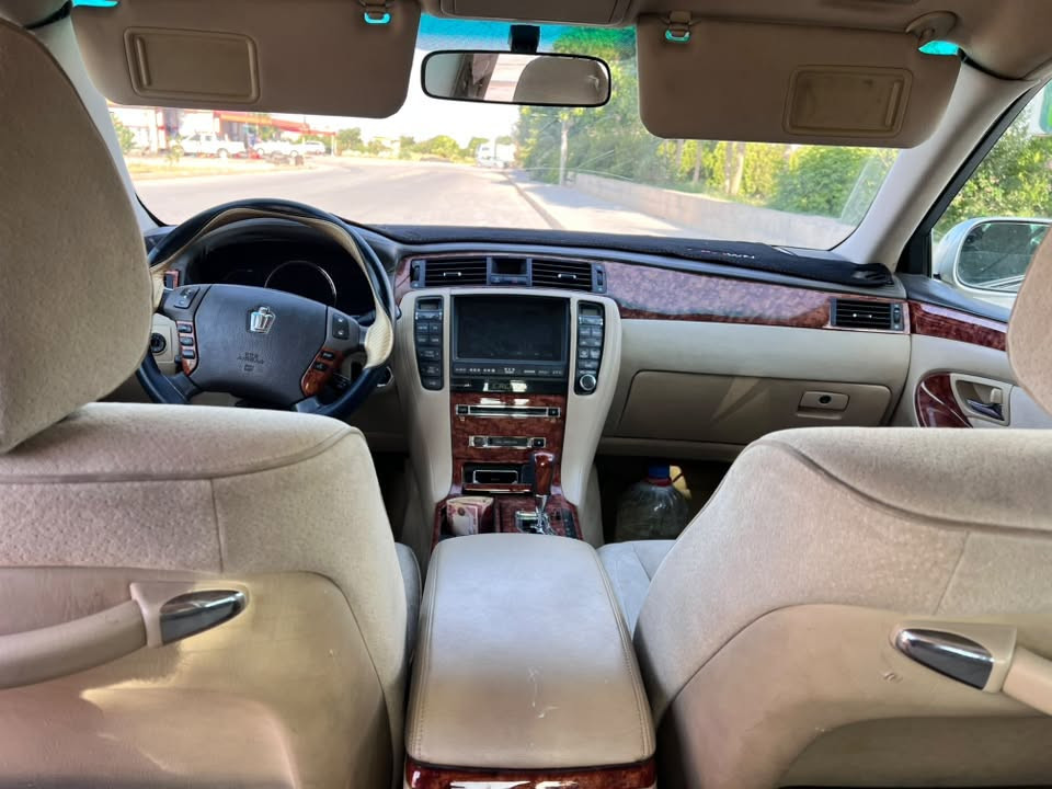 شاهینە ڕۆیاڵ 2005 مـوس ✅مجال54$
کۆدی بۆ کراوە  ناو زەرد 180
گێڕ و مەکینە بچوک  بێ دوکەڵ  بەصمە 
2 دوگمە شاشەو کامیرە تراکشن و مۆدی ناو بەفر
یەک پارچە بۆیاغ اوروپا  بێ دەعم و لێدراو 
تبرید سارد و گەرم بەشەرت جامی هەڵگیراوە
هندر بریکی بەستراوە  تایەی تازەیە رۆنی تازەیە 
بە دوای نوقسانی مەگەڕێ 
گۆڕینەوەش لەسەر دڵگرتن 
شوێن :کەلار سمود 
***********
